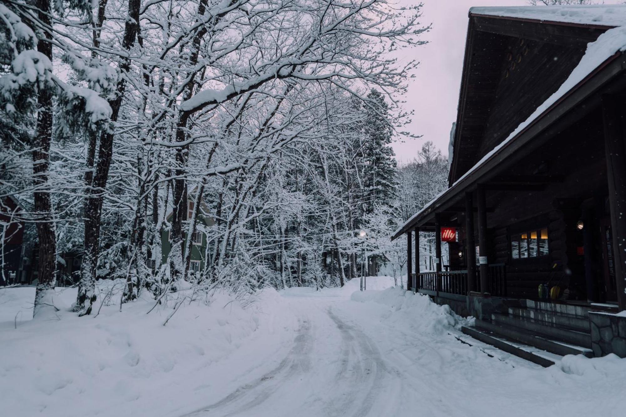 Double Black Hotel Hakuba Bagian luar foto